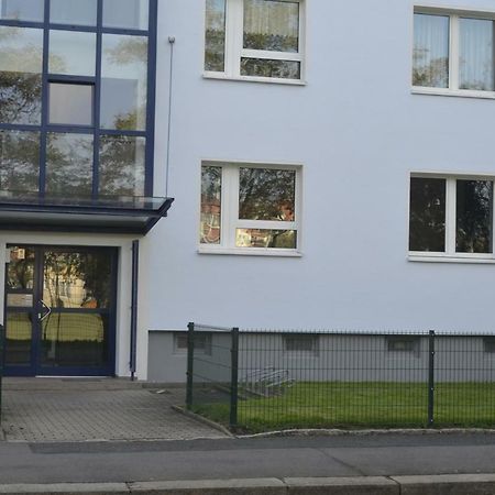 F3 - "Gemuetlich Mit Kunst" Apartment Dresda Exterior foto